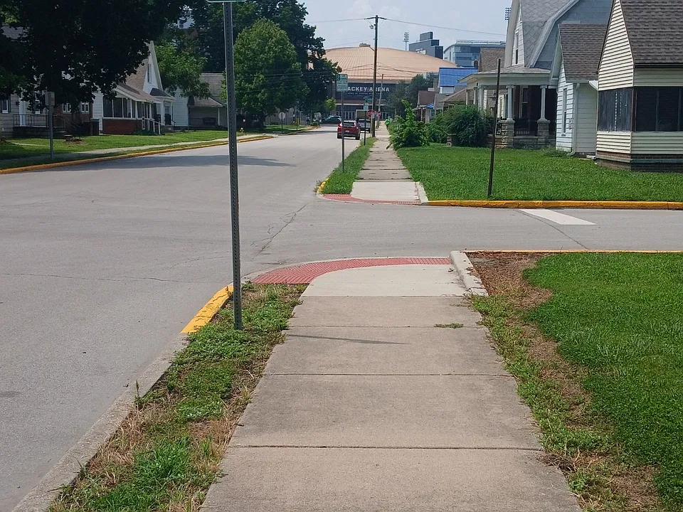 3 blocks to Mackey Arena.