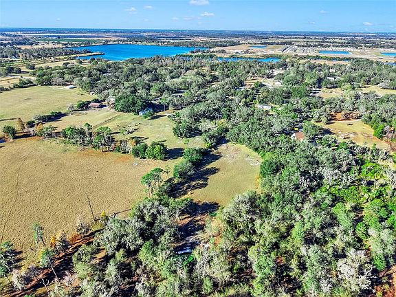 5th image of 15024 Carlton Lake Rd