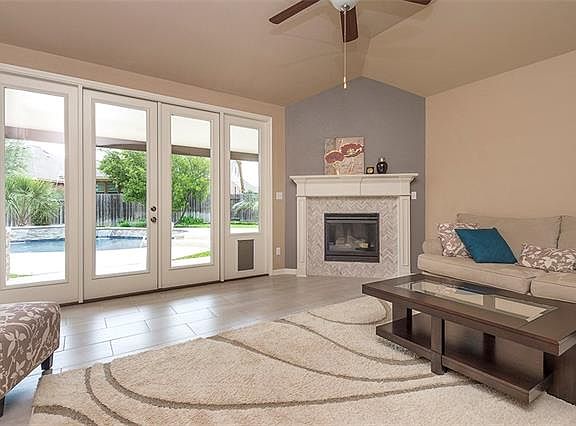 3rd image of 2829 Granite Hill Dr
