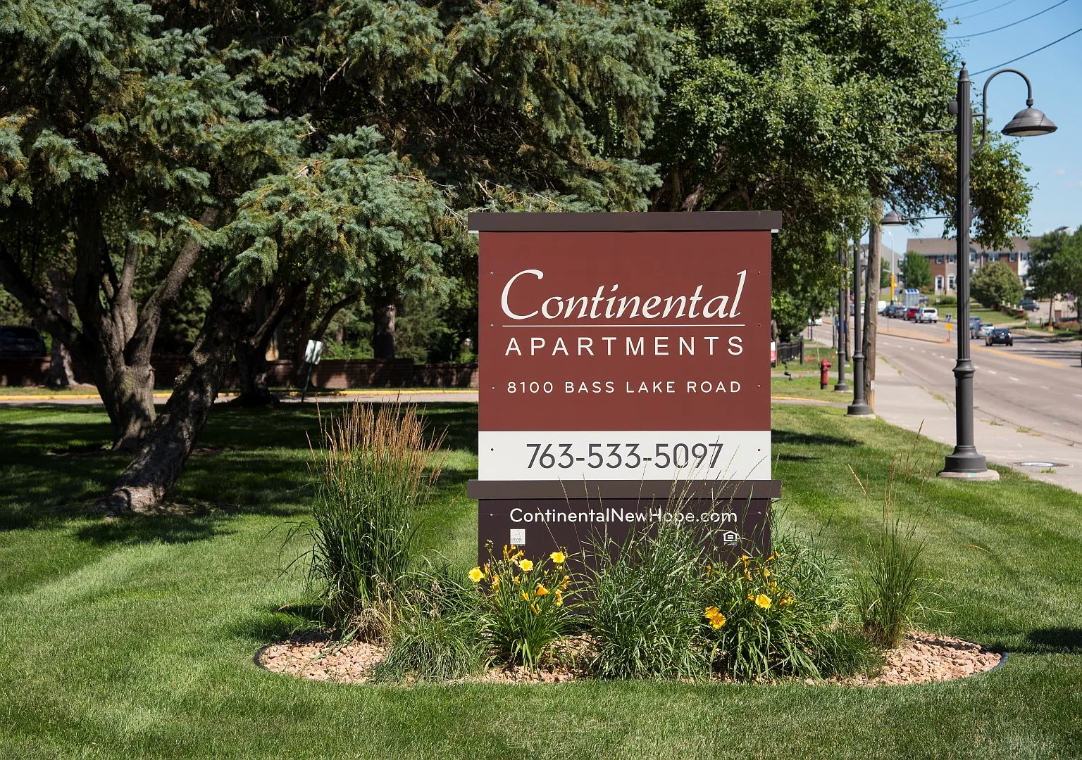 Continental Apartments — Photo 1
