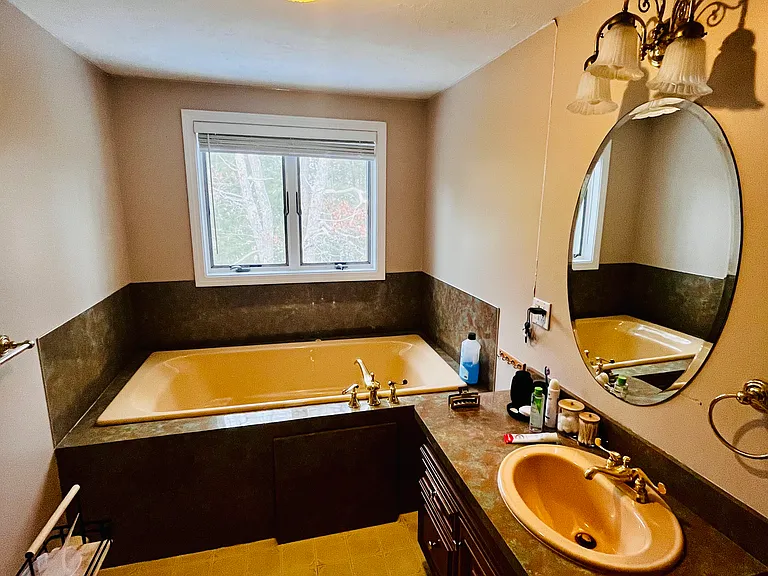 44 Livingston Dr #1 — Photo 13