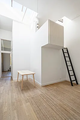 Rented by Compass | media 10