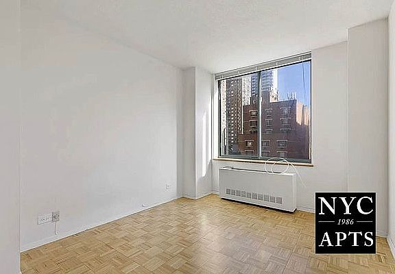 3rd image of 127 E 30th St APT 9A