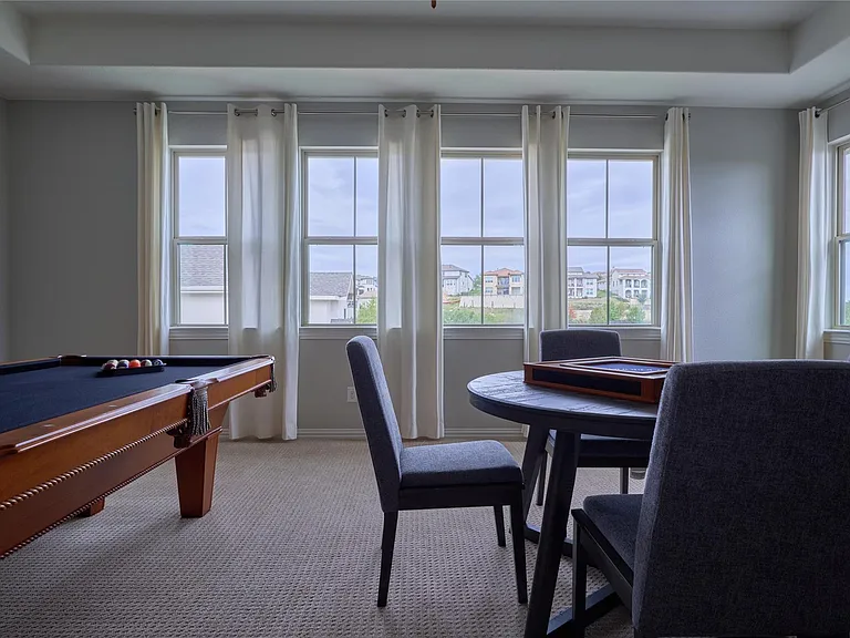 105 Beneteau Dr — Photo 3