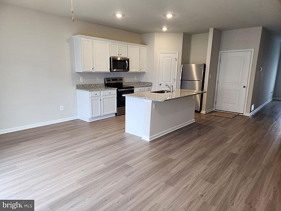 5th image of 69 Cramsford St