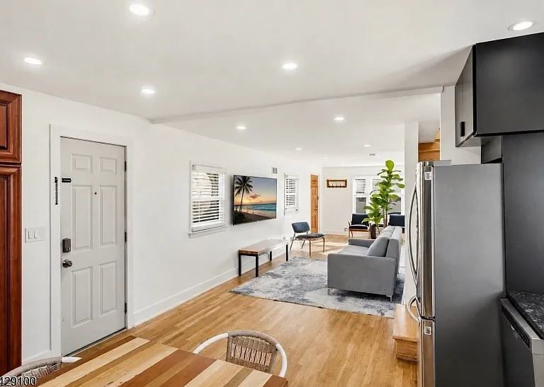 543 Springdale Ave #1 — Photo 7