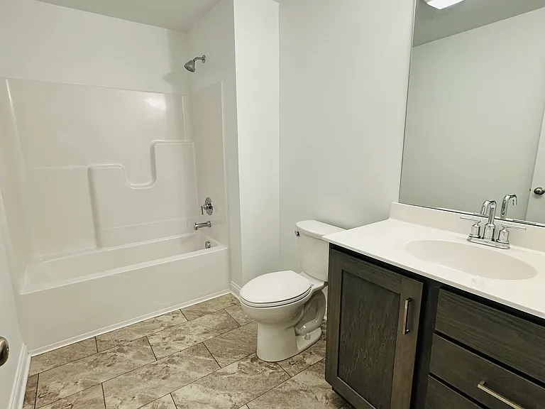 306 Henry St — Photo 9