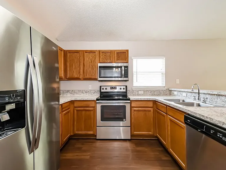 2741 Acorn Park Dr N — Photo 7
