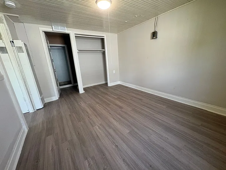 813 Lee Ave — Photo 9