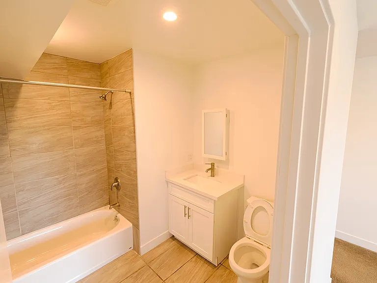 1264 W Adams Blvd #1 — Photo 10
