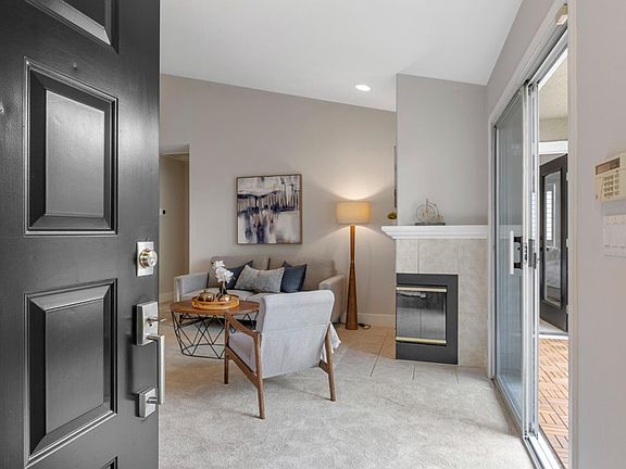 3rd image of 5977 Lake Hennessy Ct