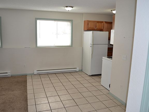 5th image of 190 Glenwood Dr
