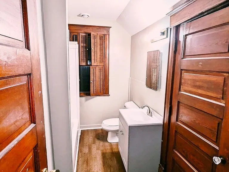 1403 Sherwood Ave — Photo 7