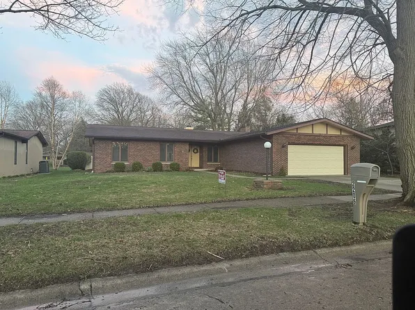 2206 Lynwood Dr, Champaign, IL 61821