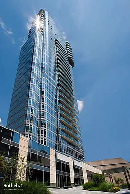 Sold by Sotheby's International Realty | media 14