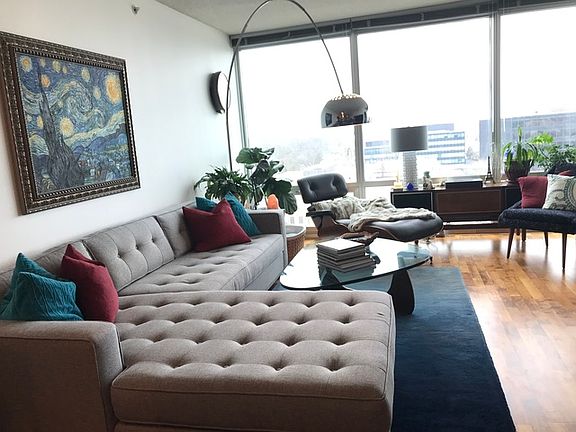 4th image of 9725 Woods Dr Unit 908