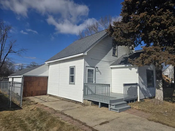 4311 E Wonder Lake Rd, Wonder Lake, IL 60097