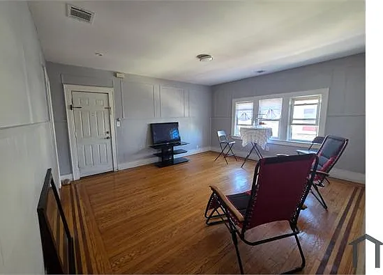 107 Vassar Ave #3 — Photo 5