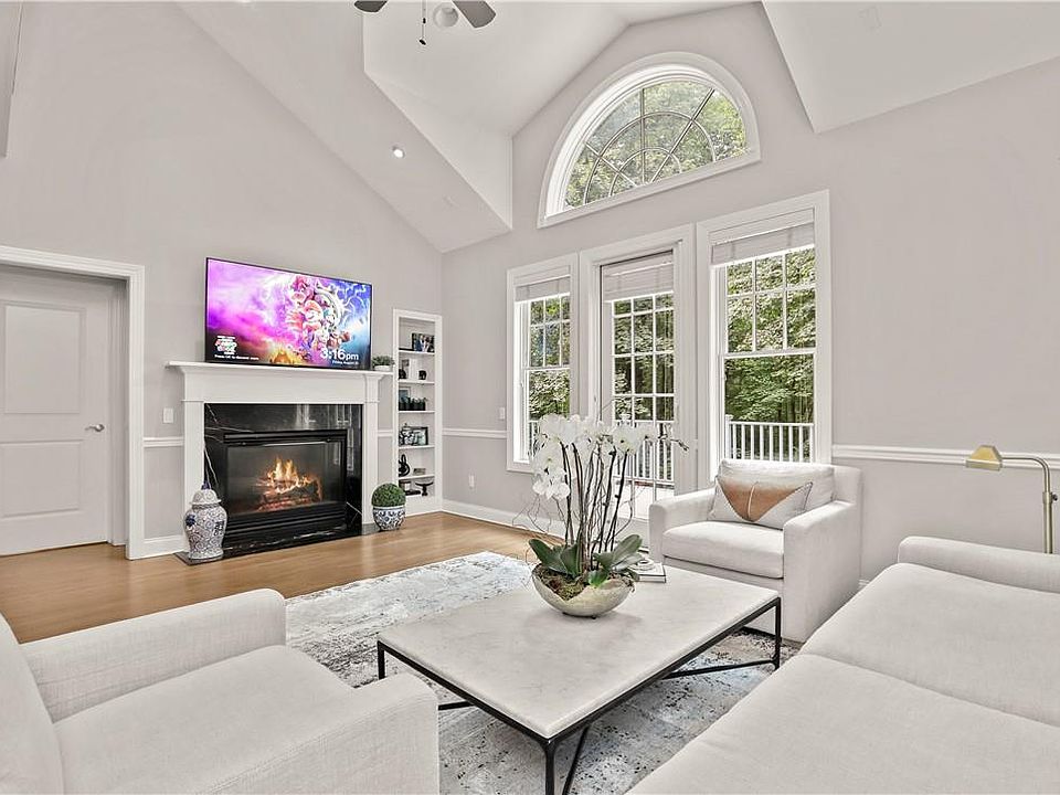 1st image of 35 Glassbury Court
