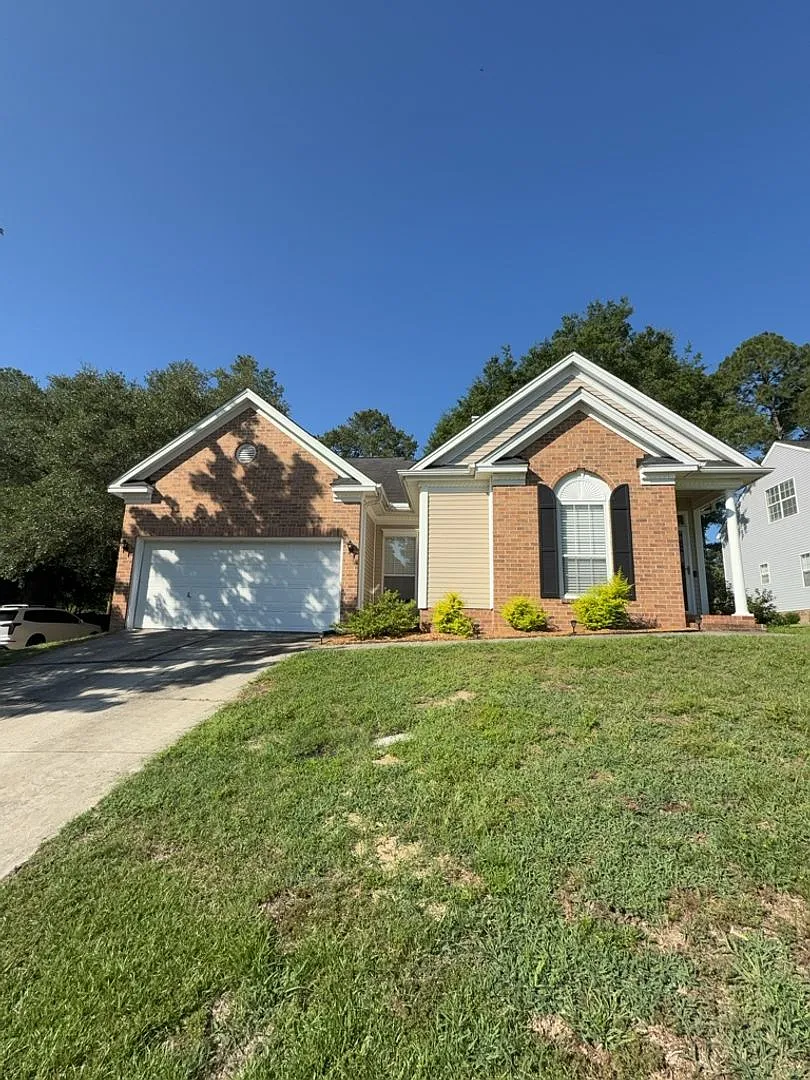 For Rent 117 Glenbrooke Circle — Photo 1