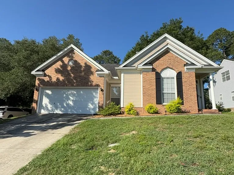 117 Glenbrooke Cir — Photo 1