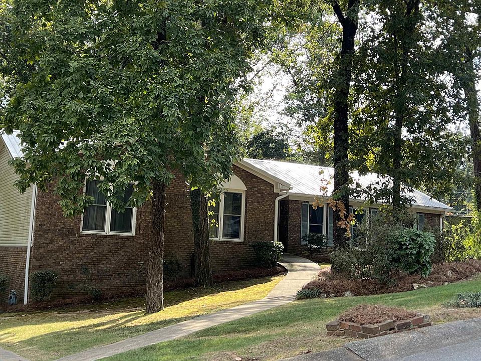 2nd image of 4637 Tecumseh Ln