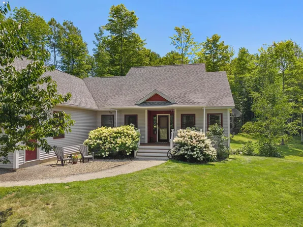 105 Shepherds Lane, Farmington, ME 04938