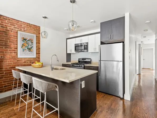 164 Underhill Avenue image 2 of 18