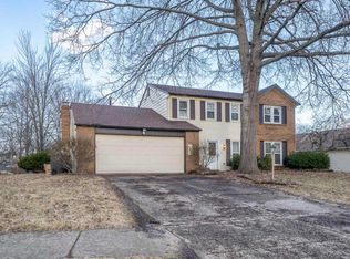 2010 Skyhawk Dr, Fort Wayne, IN 46815