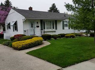 1379 June Dr, Maumee, OH 43537