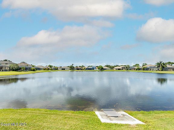 5th image of 317 Barrymore Dr