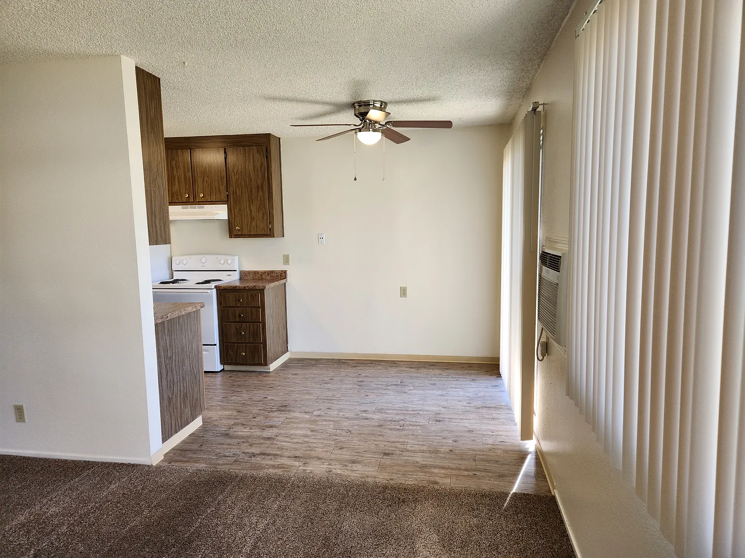 Vintage Apartments — Photo 4