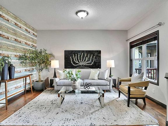 4th image of 212 SE Everbrook Way SW