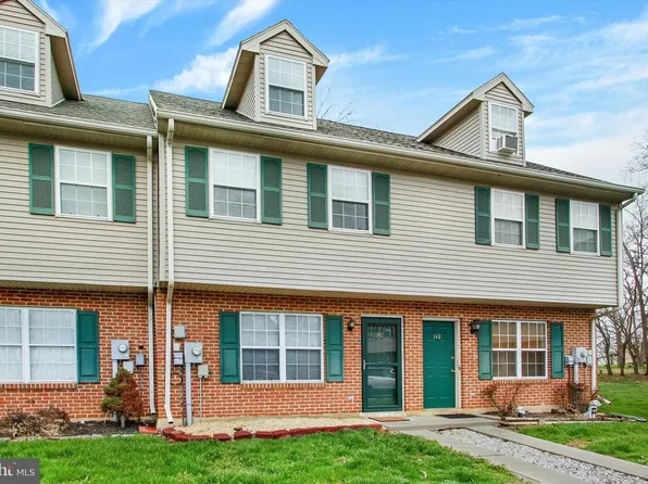 140 Orchard Ln #33, Hanover, PA 17331