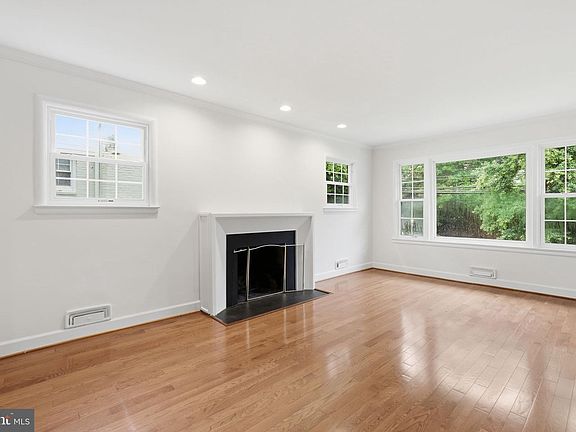 2nd image of 9706 Dameron Dr