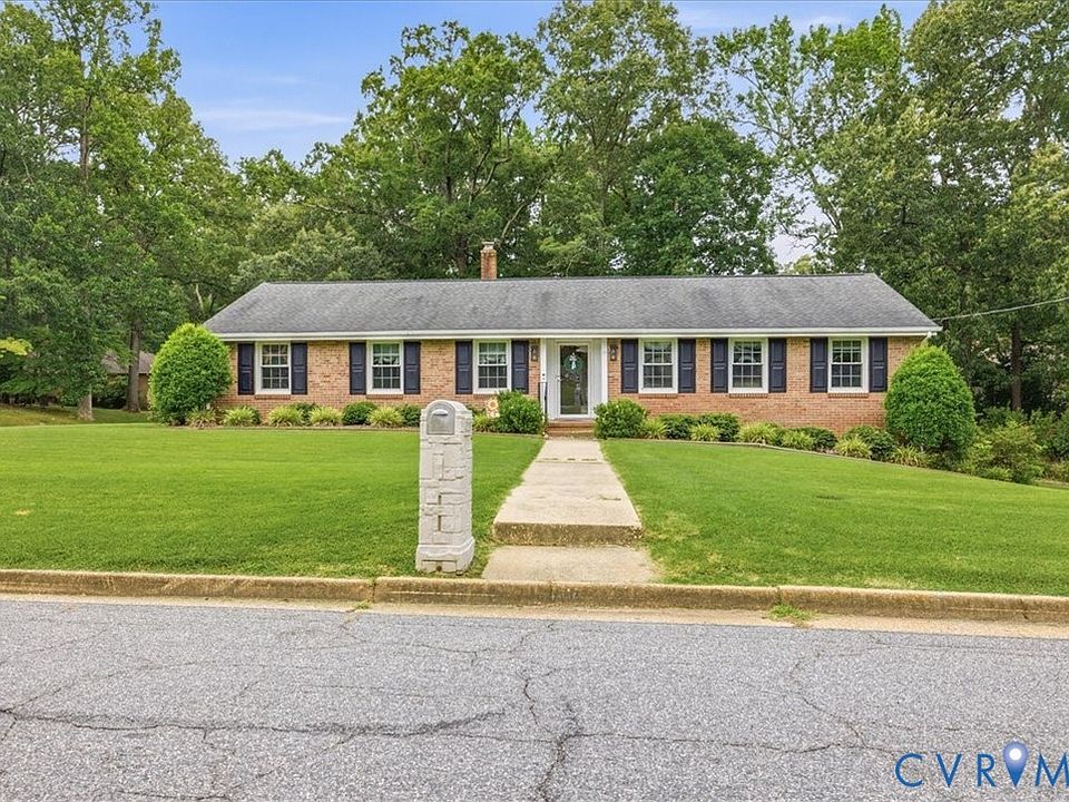 1st image of 1117 Oakwood Dr
