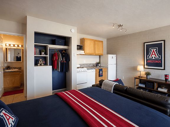 2nd image of 730 E Lee St APT 207