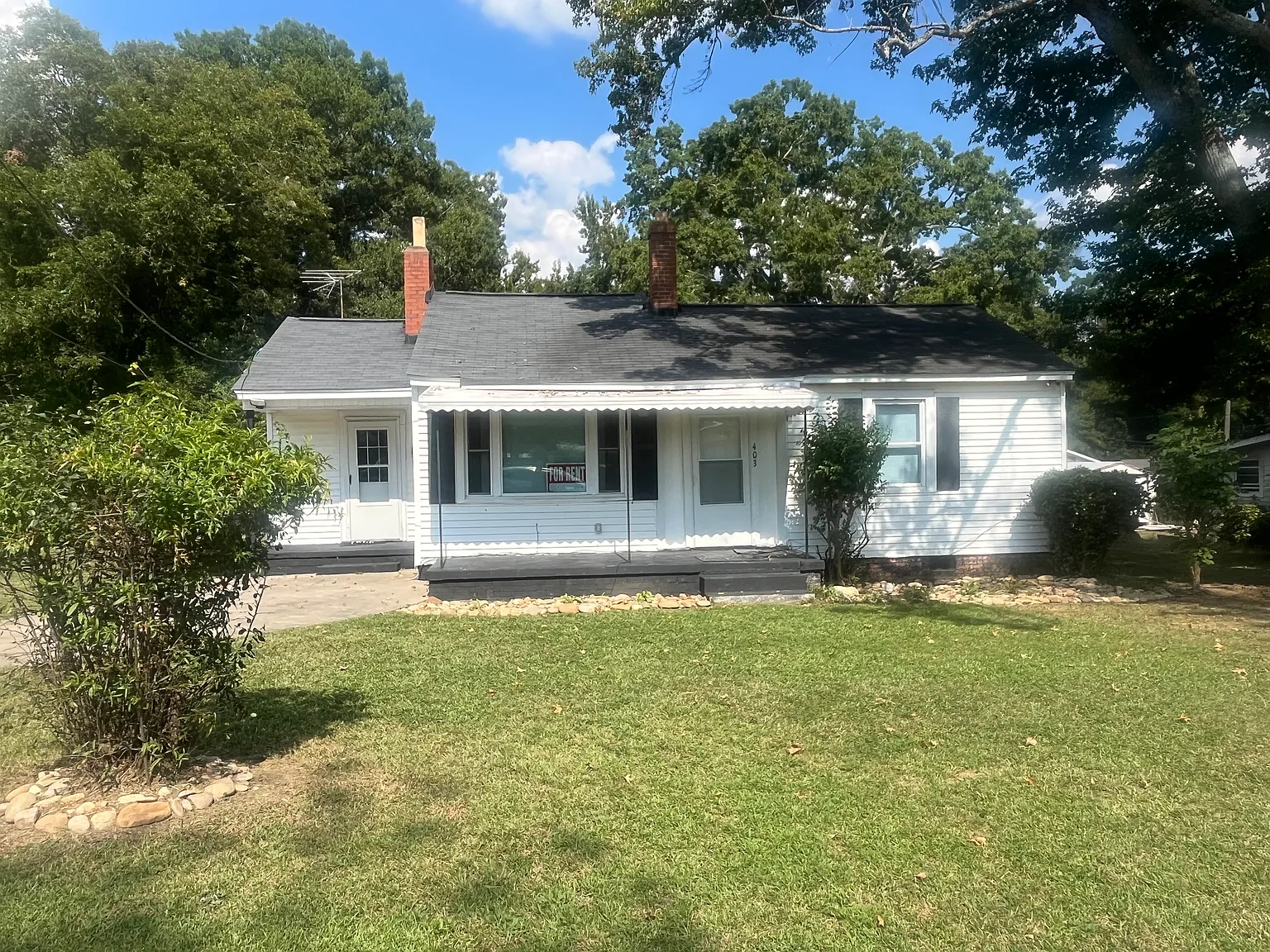 2 bed, 1000 sqft, $1,100 — Photo 1