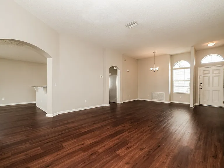 12845 Longcrest Dr — Photo 3