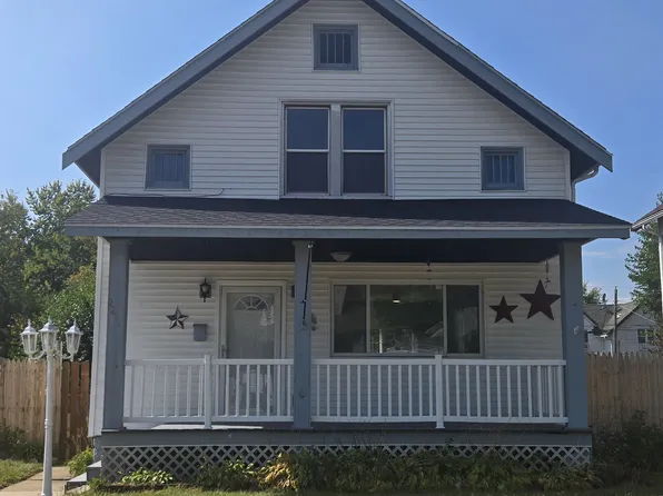 2211 S 5th St, Rockford, IL 61104