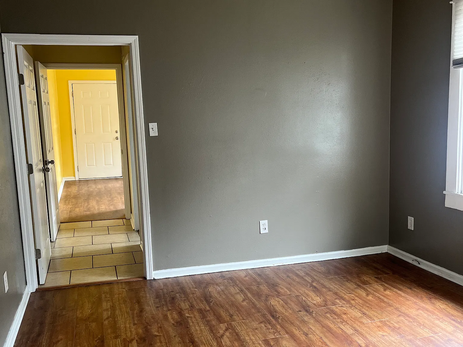 2 bed, 900 sqft, $1,400 — Photo 4