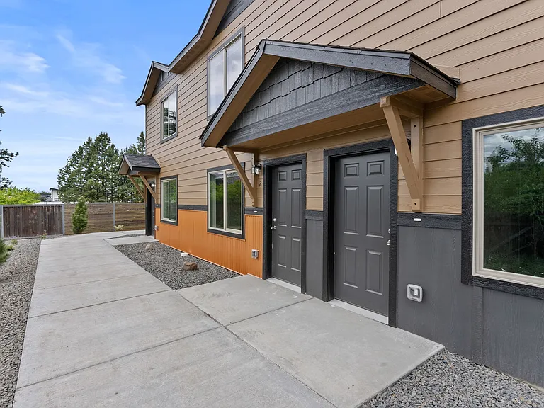 Pence Properties Alki — Photo 27