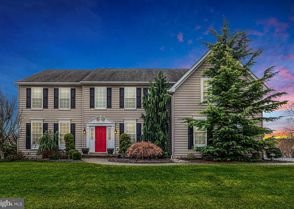 1st image of 27 Wellesley Ln