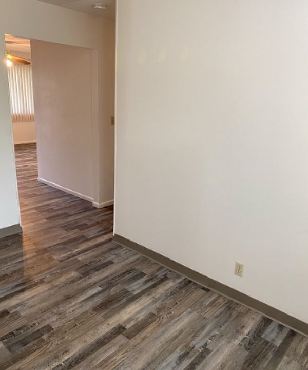 1st image of 1505 Elaine St