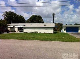 1105 E Shore Dr, West Palm Beach, FL 33406