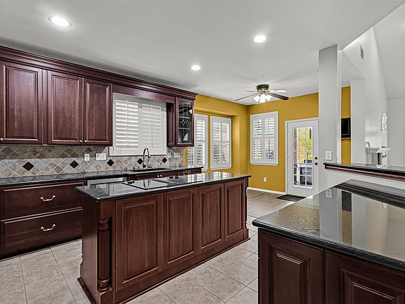 5th image of 1119 Shadow Lakes Blvd