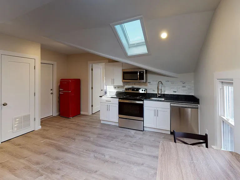 539 Orange St — Photo 1