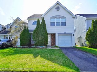 57 Glen Oaks Ct, Old Bridge, NJ 08857