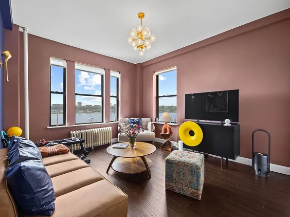 725 Riverside Dr APT 9C, New York, NY 10031
