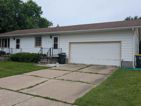 2077 North Dewey Avenue, Reedsburg, WI 53959